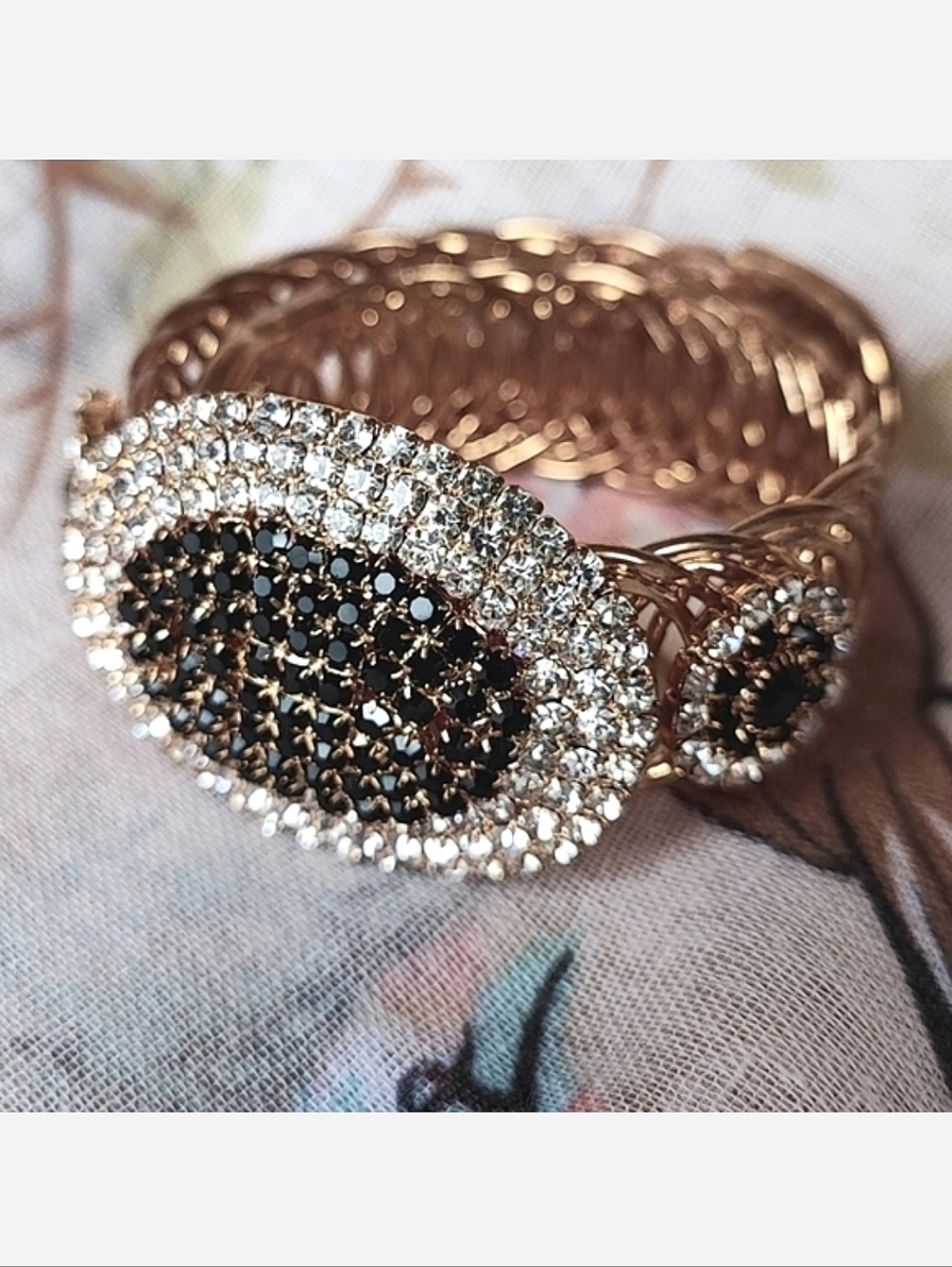 Gold Tone Spiral Circle Vintage Black Clear Faceted Crystal Prong Set Bracelet